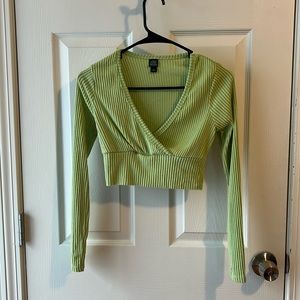 Green long sleeve crop top